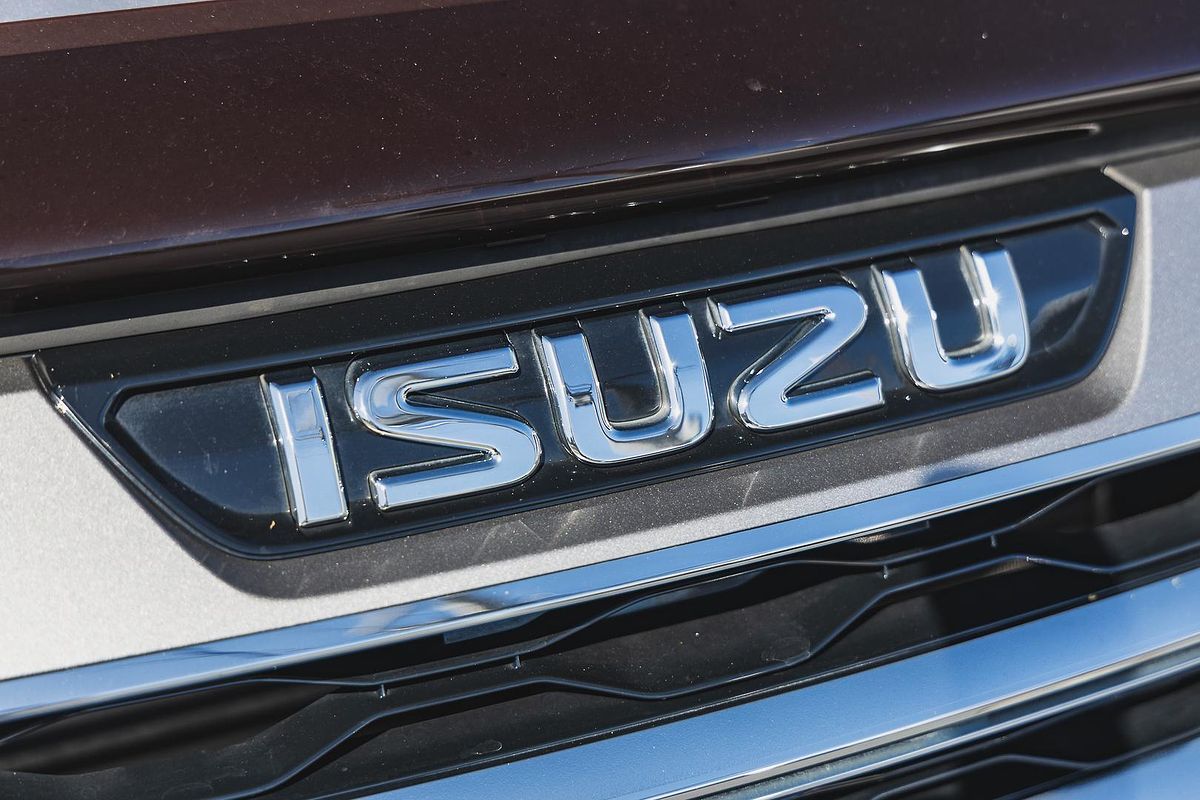 2022 Isuzu MU-X LS-T