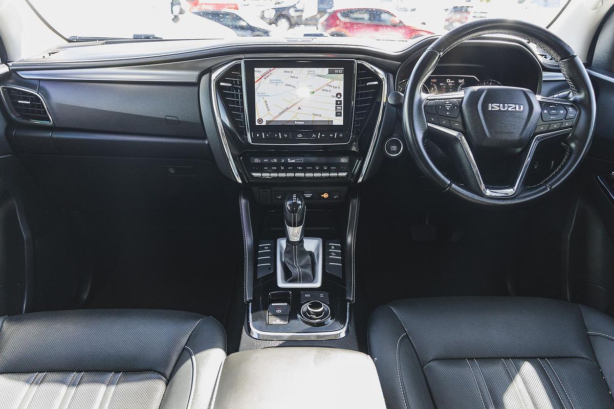 2022 Isuzu MU-X LS-T