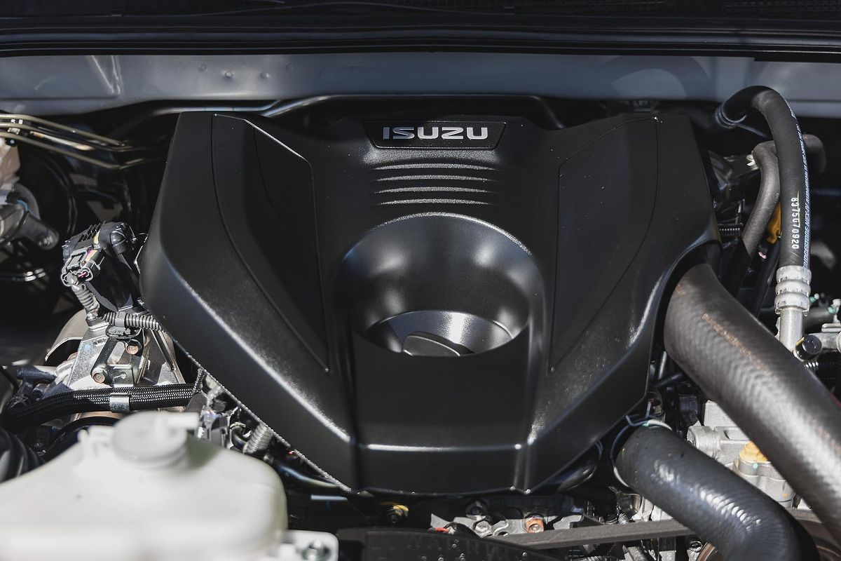 2022 Isuzu MU-X LS-T