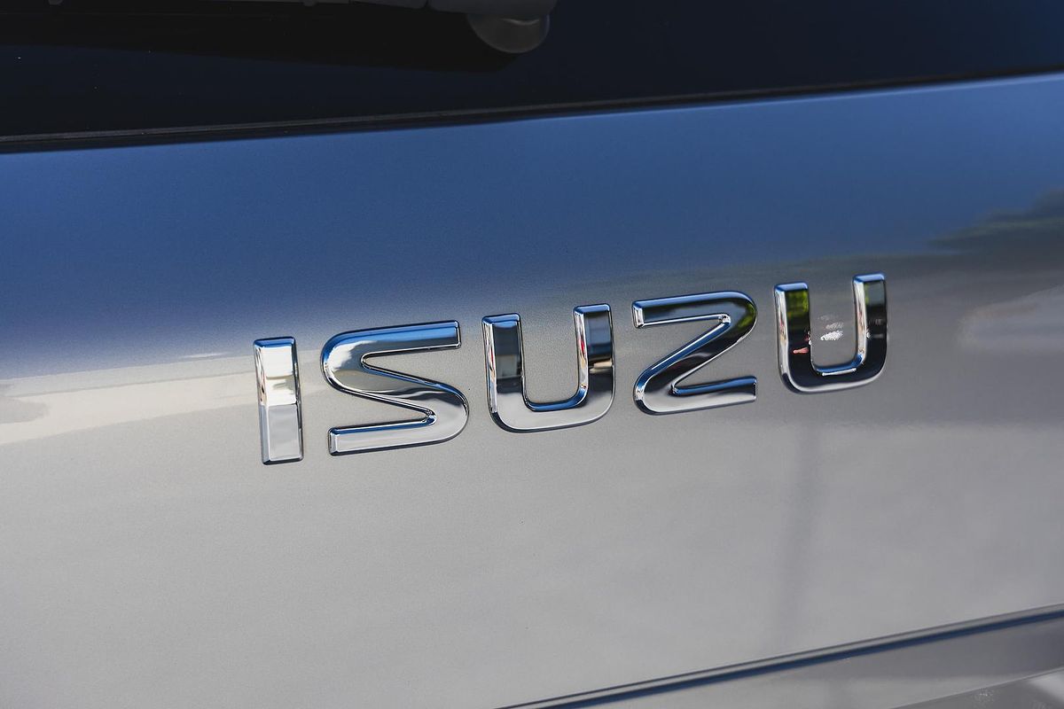 2022 Isuzu MU-X LS-T