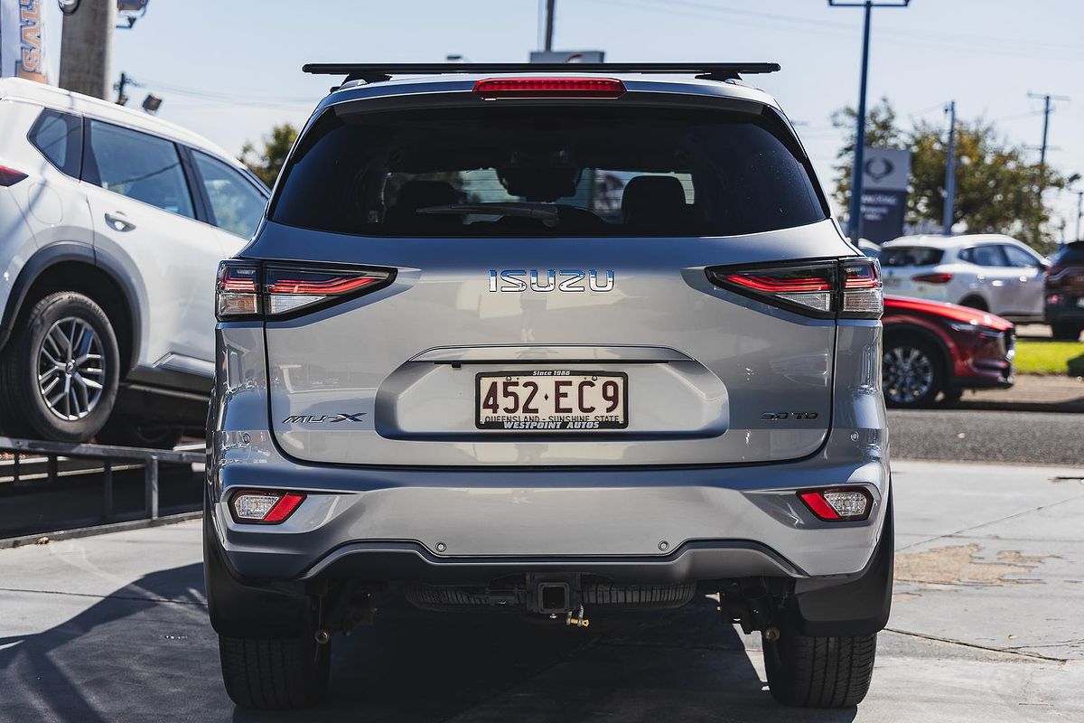 2022 Isuzu MU-X LS-T