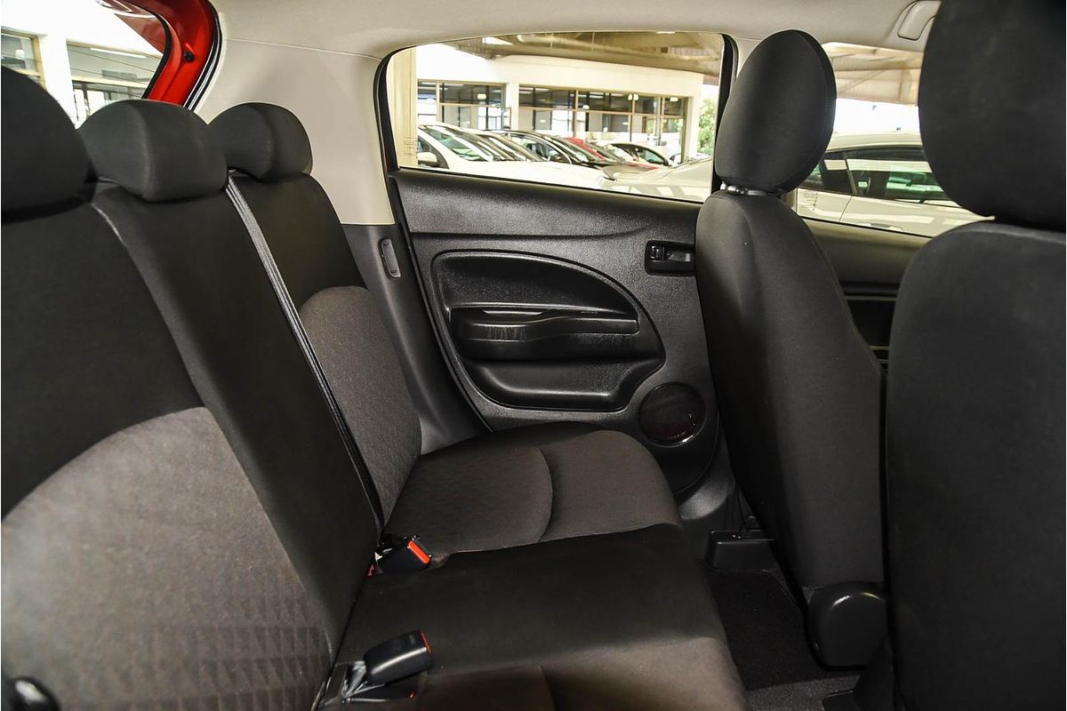 2021 Mitsubishi Mirage ES LB