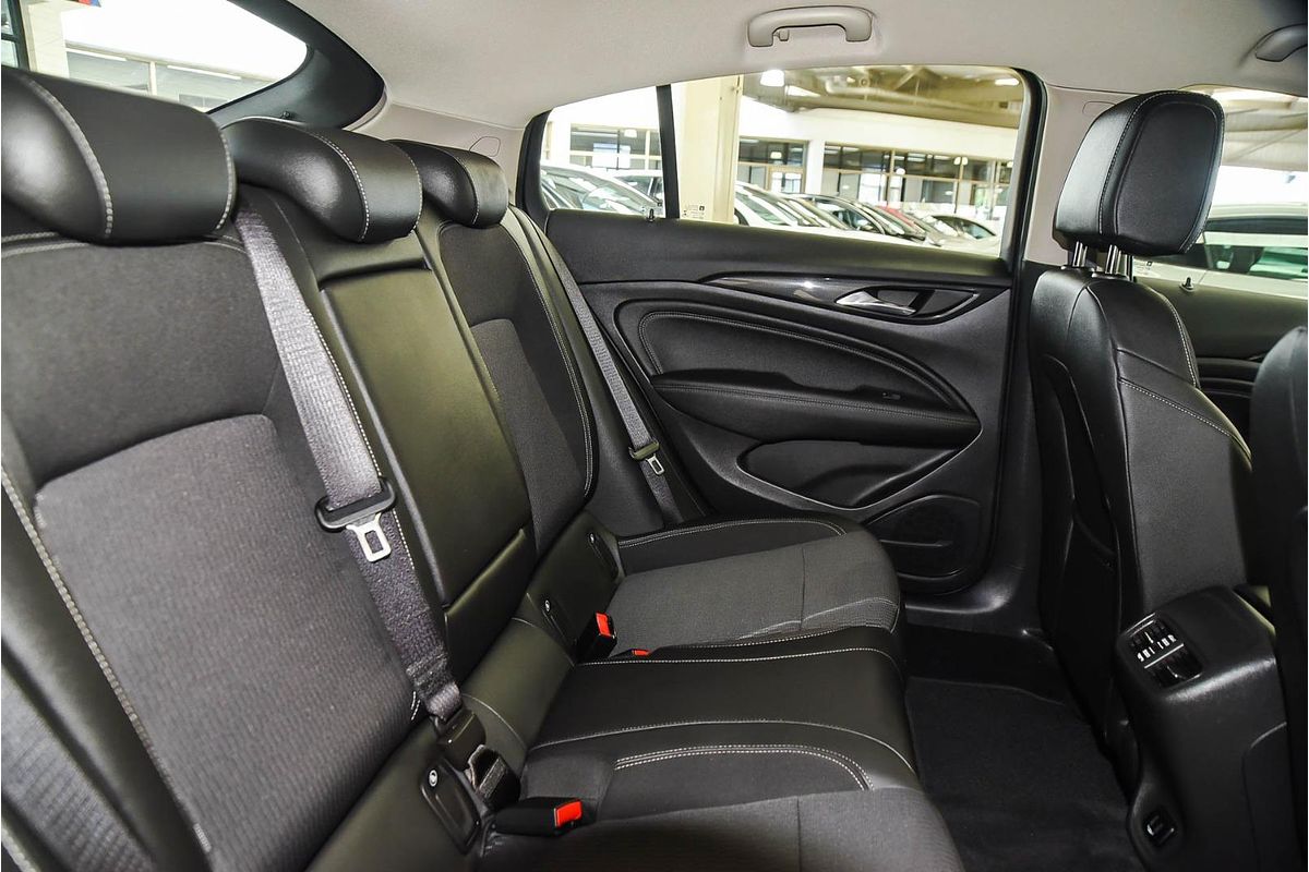 2018 Holden Commodore RS ZB