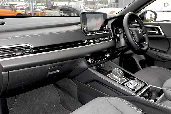 2024 Mitsubishi Outlander Black Edition ZM 2WD