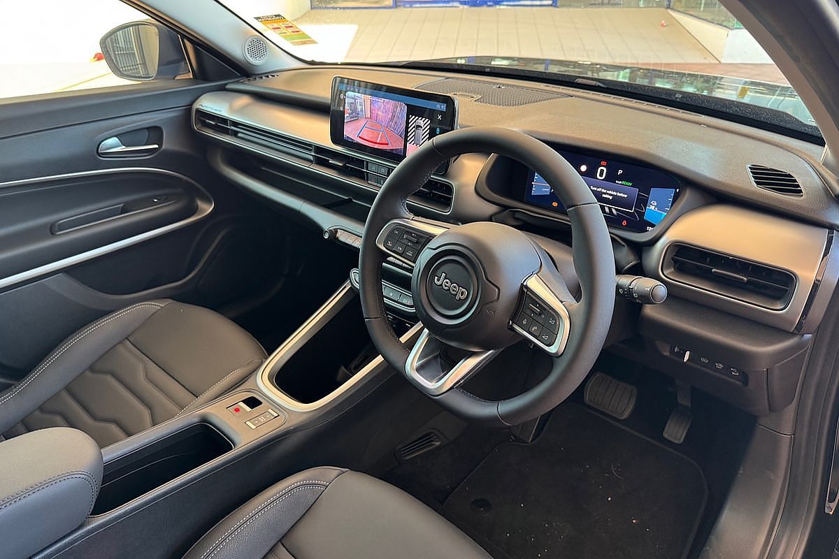 2024 Jeep Avenger Summit JJ