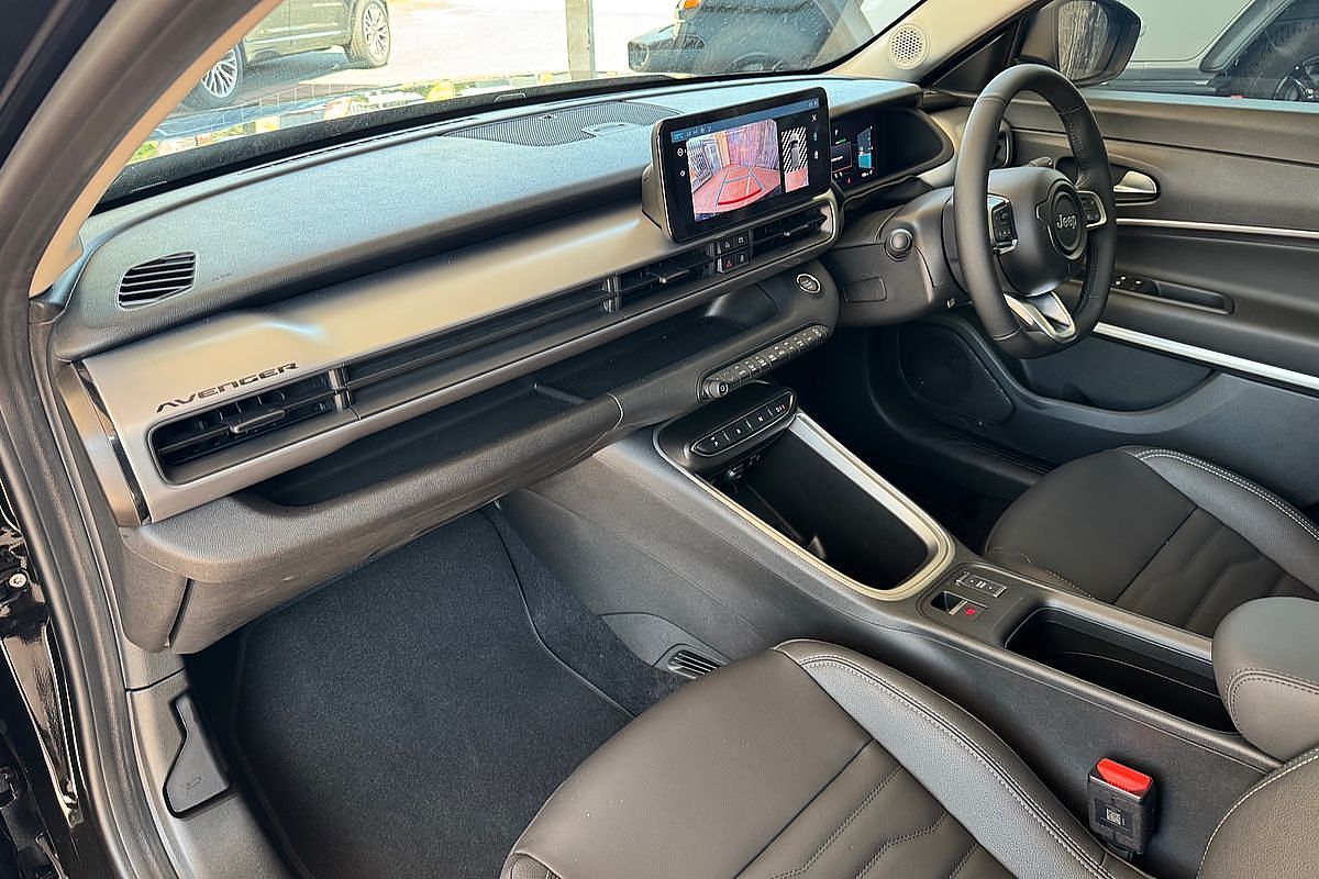 2024 Jeep Avenger Summit JJ