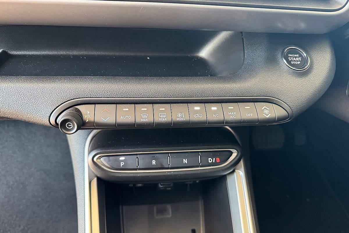 2024 Jeep Avenger Summit JJ