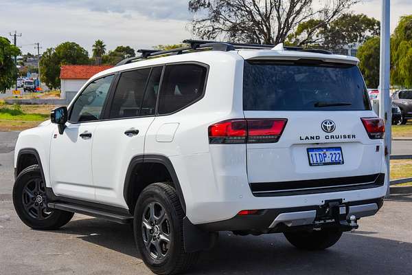 2024 Toyota Landcruiser GR Sport FJA300R