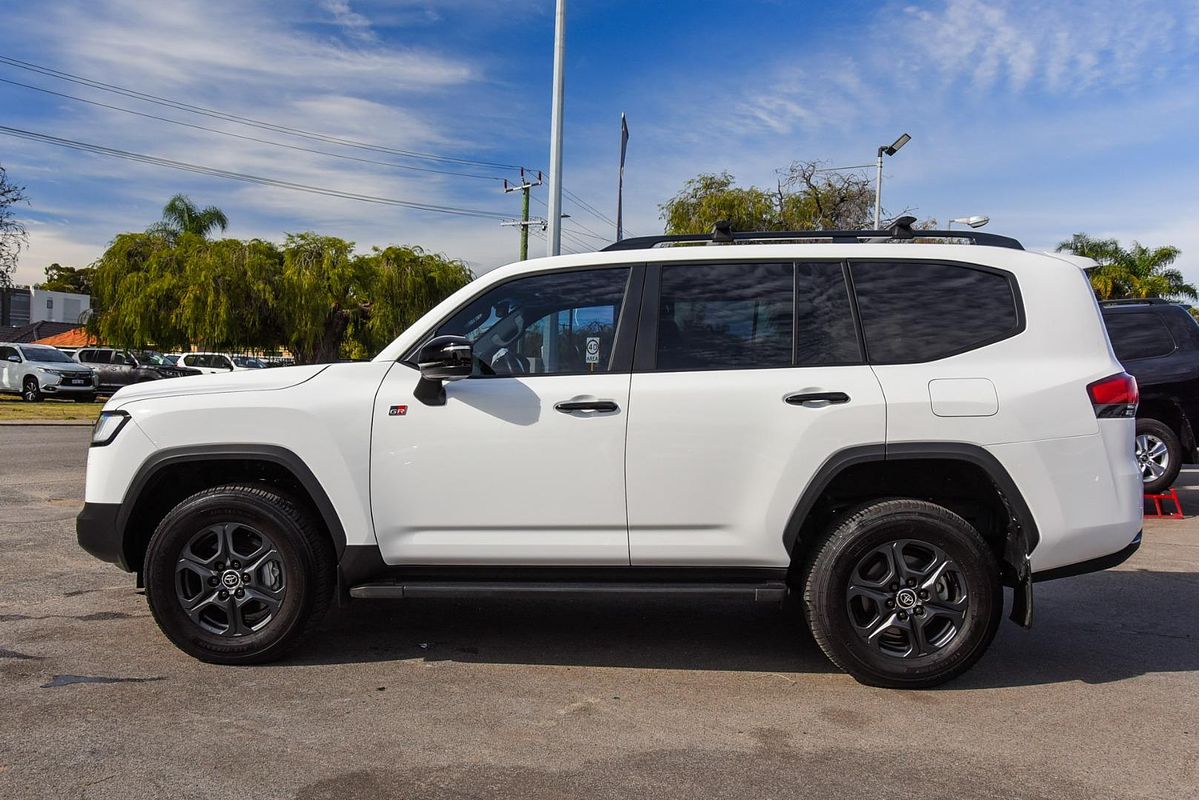 2024 Toyota Landcruiser GR Sport FJA300R
