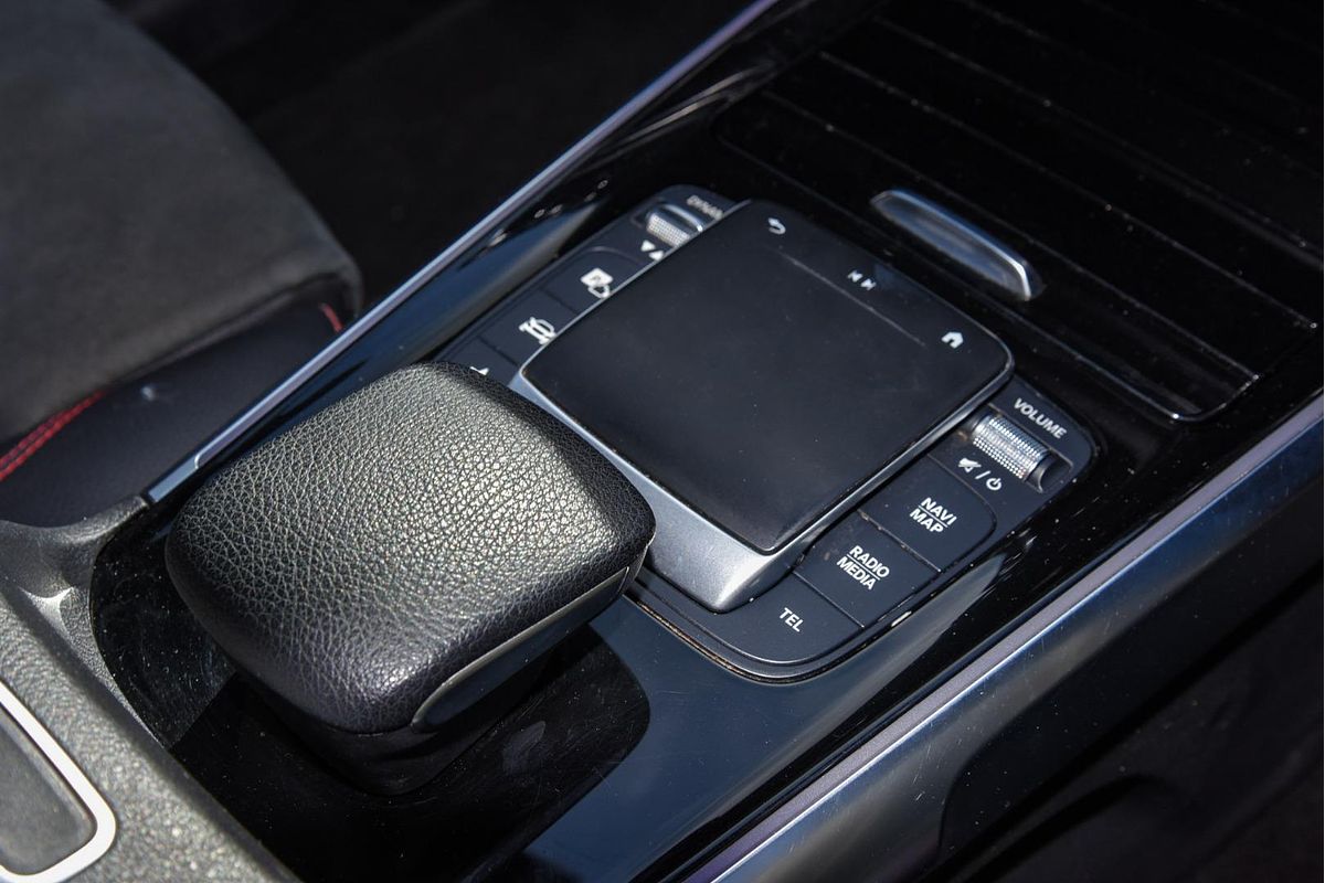 2021 Mercedes-Benz GLB-Class GLB200 X247