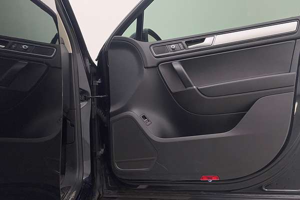 2016 Volkswagen Touareg 150TDI Element 7P