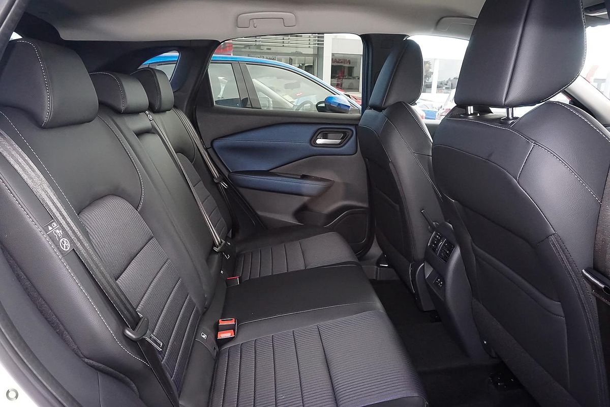 2024 Nissan QASHQAI ST-L J12