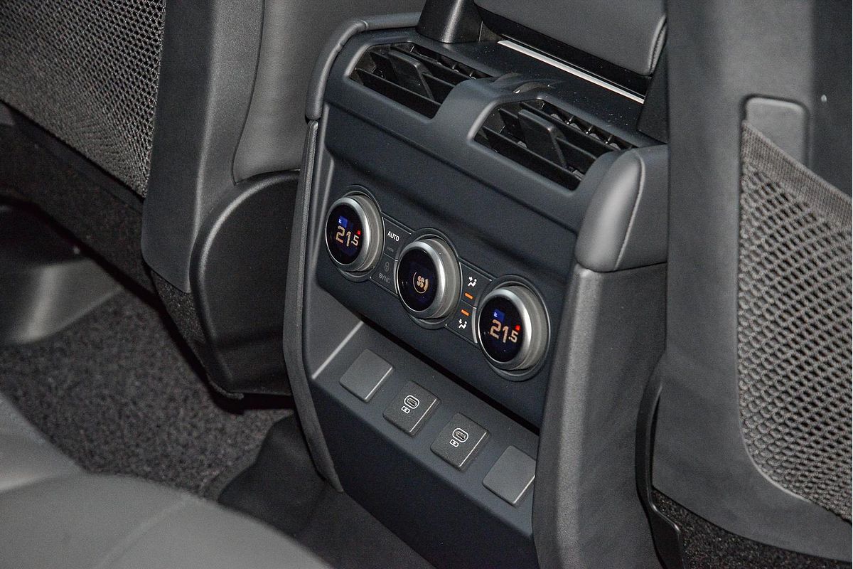 2024 Land Rover Defender 110 P400 X-Dynamic HSE L663