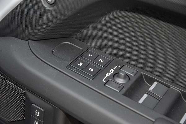 2024 Land Rover Defender 110 P400 X-Dynamic HSE L663