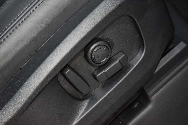 2024 Land Rover Defender 110 P400 X-Dynamic HSE L663