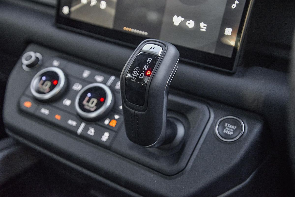 2024 Land Rover Defender 110 D350 X-Dynamic HSE L663