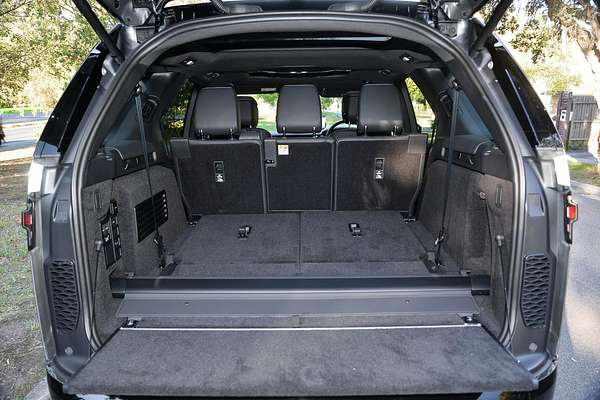 2025 Land Rover Discovery P360 Dynamic HSE Series 5
