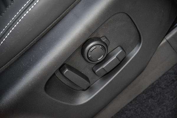 2025 Land Rover Discovery P360 Dynamic HSE Series 5