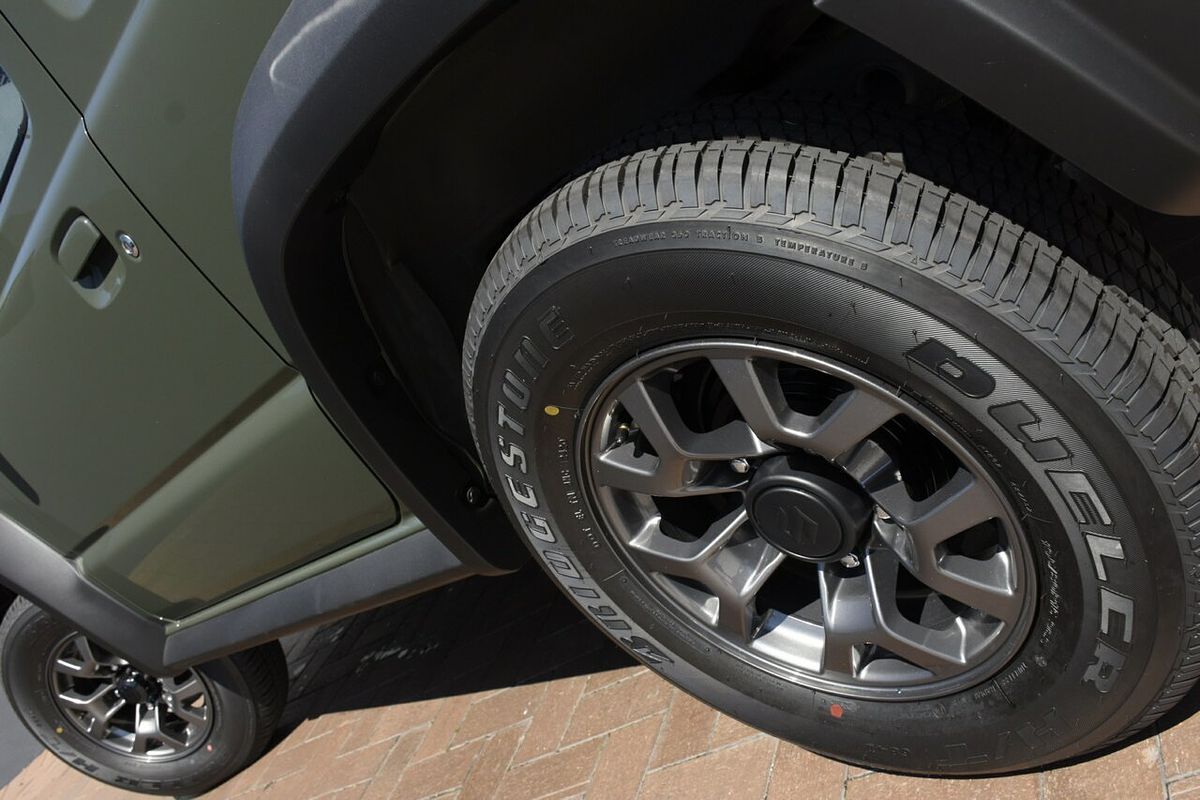 2025 Suzuki Jimny GLX GJ