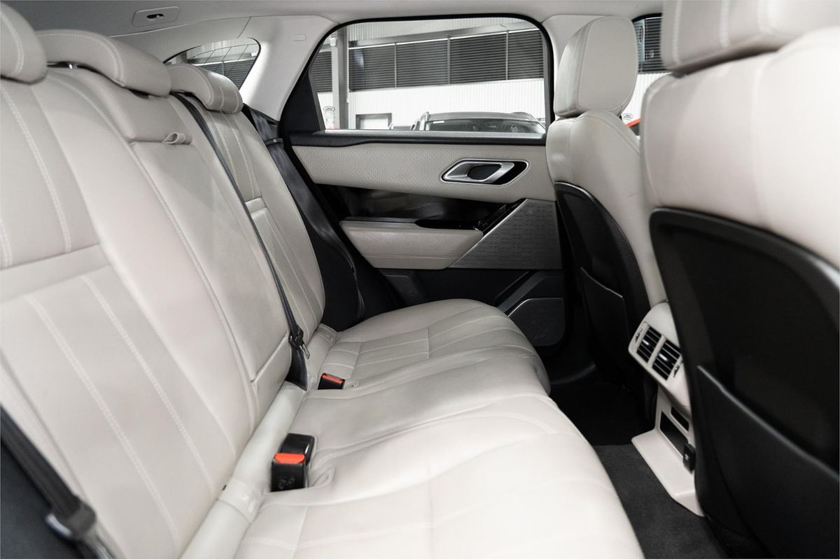 2019 Land Rover Range Rover Velar D180 SE L560