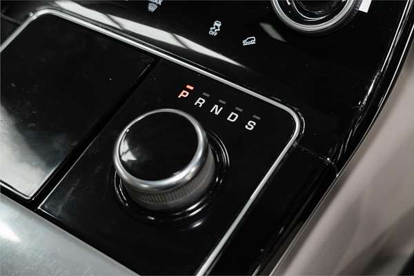 2019 Land Rover Range Rover Velar D180 SE L560