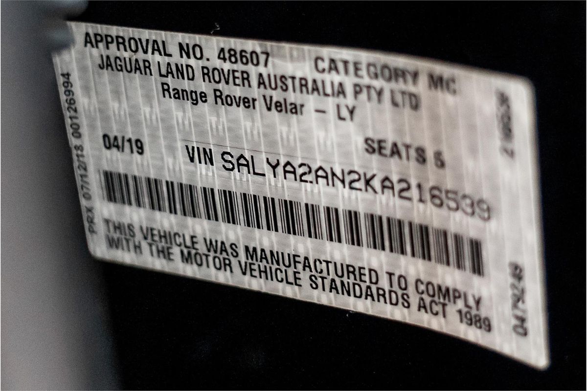 2019 Land Rover Range Rover Velar D180 SE L560