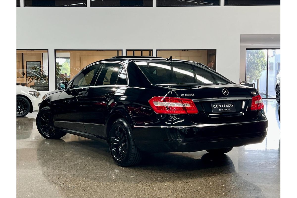 2011 Mercedes-Benz E-Class E220 CDI BlueEFFICIENCY Elegance W212