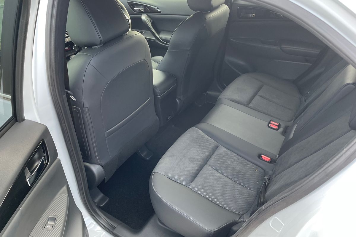 2024 Mitsubishi Eclipse Cross Black Edition YB