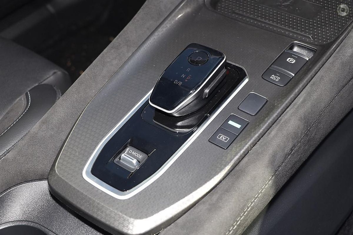 2025 Nissan QASHQAI N-DESIGN e-POWER J12