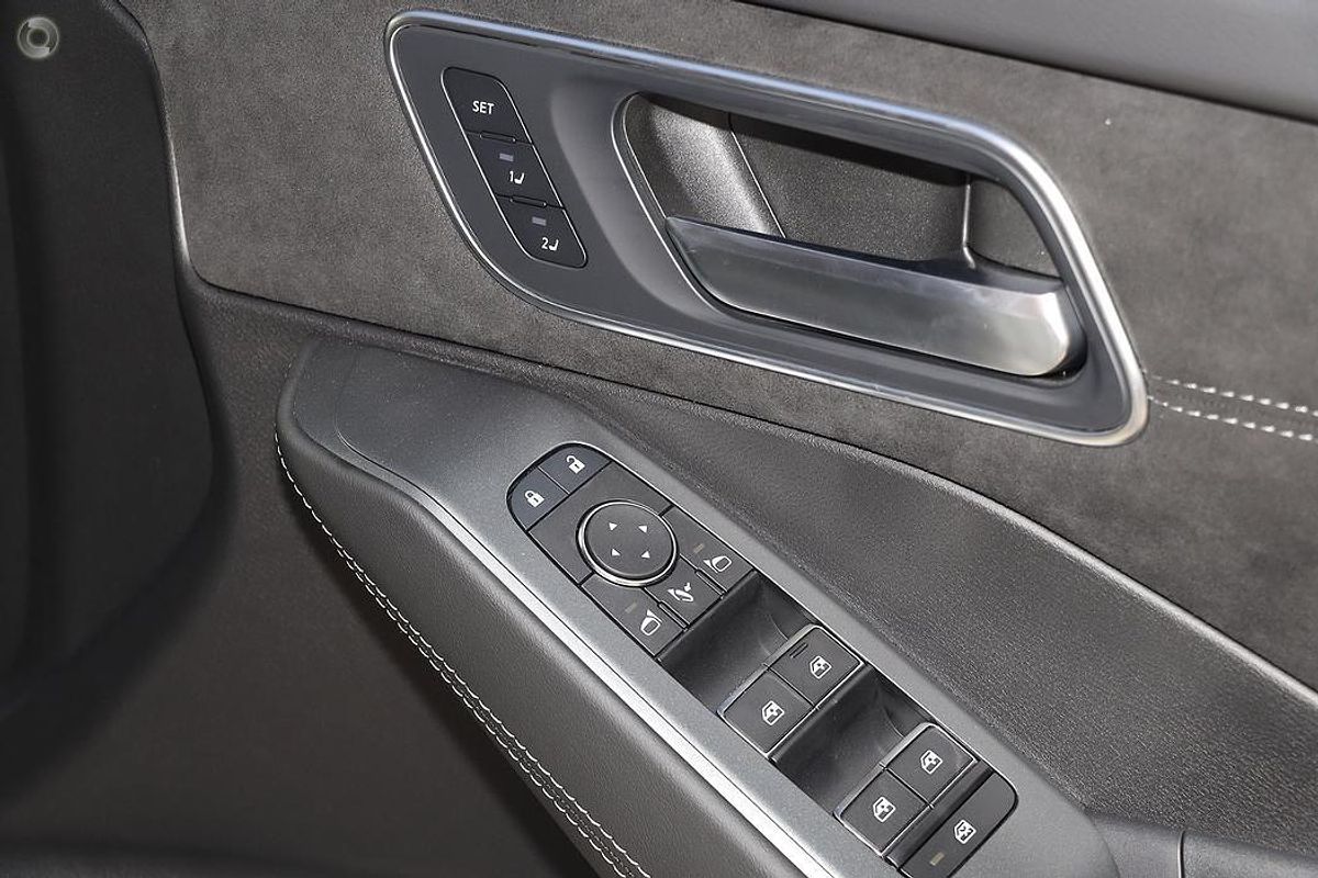 2025 Nissan QASHQAI N-DESIGN e-POWER J12