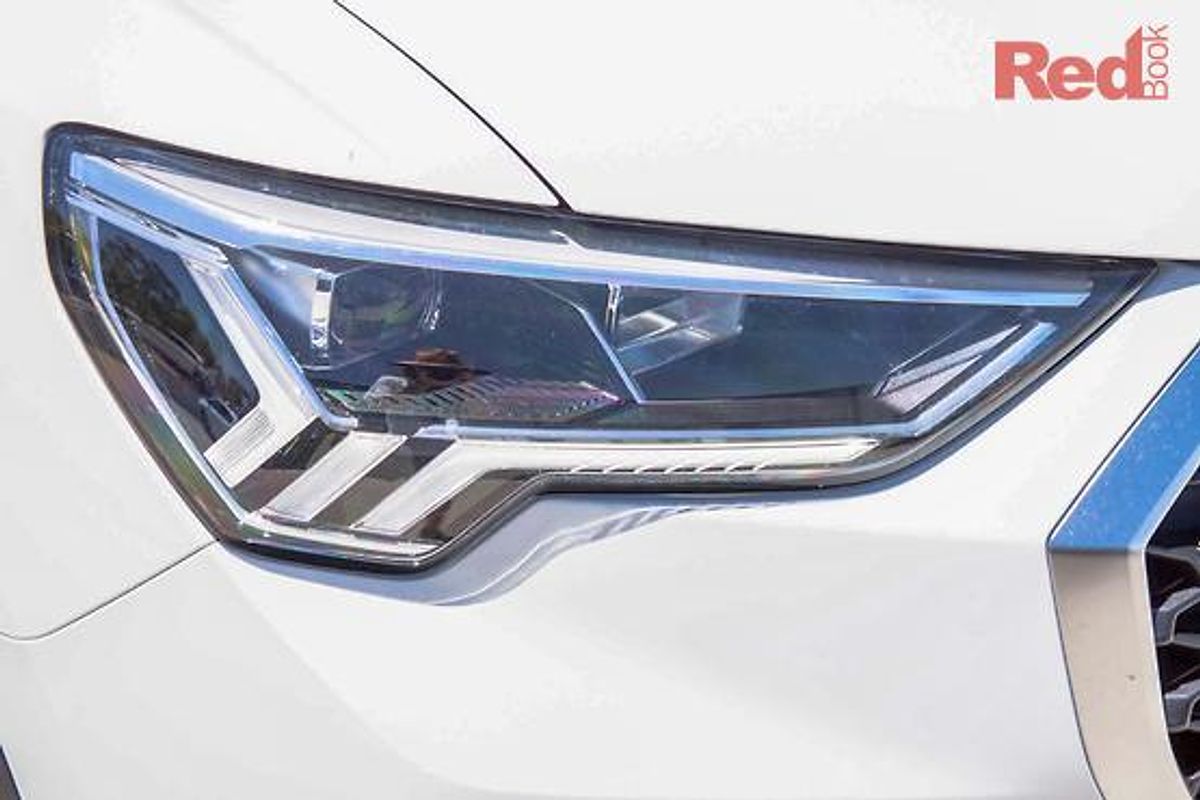 2025 Audi Q3 40 TFSI S line F3