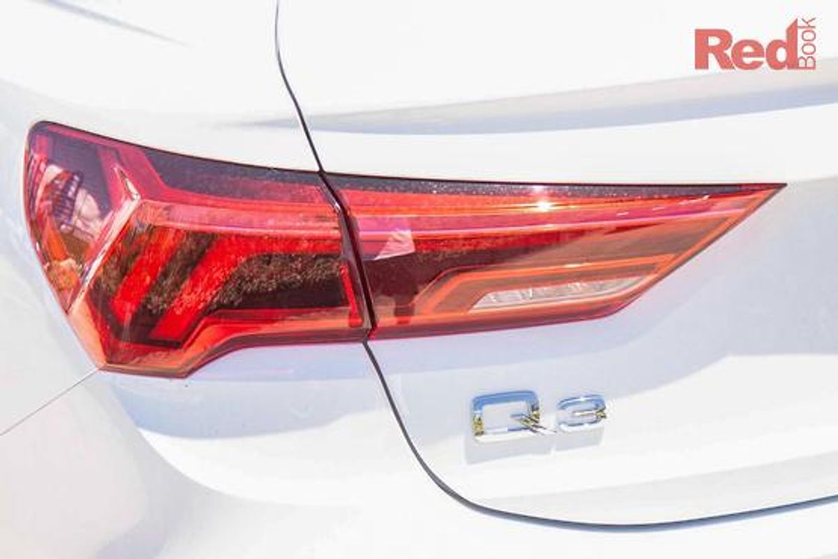2025 Audi Q3 40 TFSI S line F3
