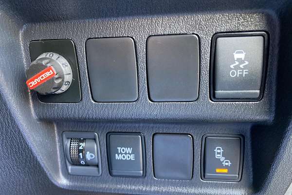 2018 Nissan Pathfinder ST-L R52 Series II