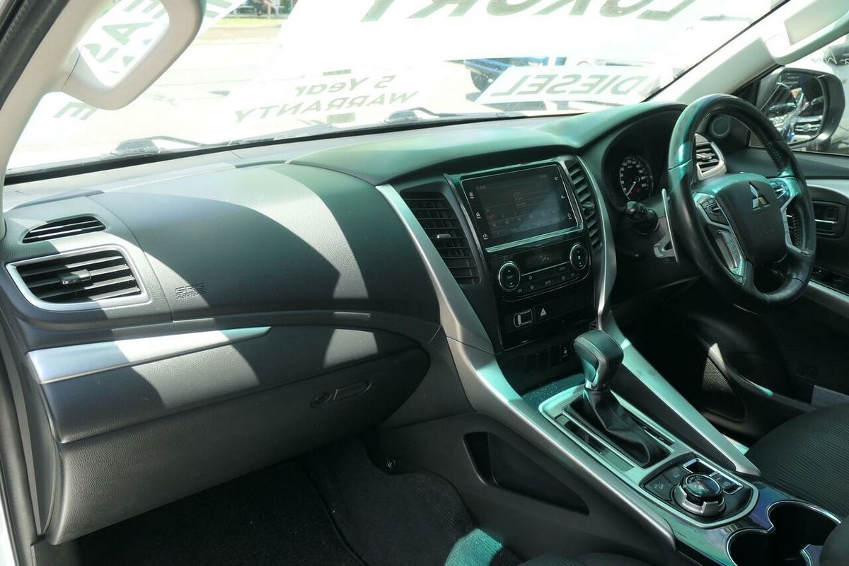 2016 Mitsubishi Pajero Sport GLX QE