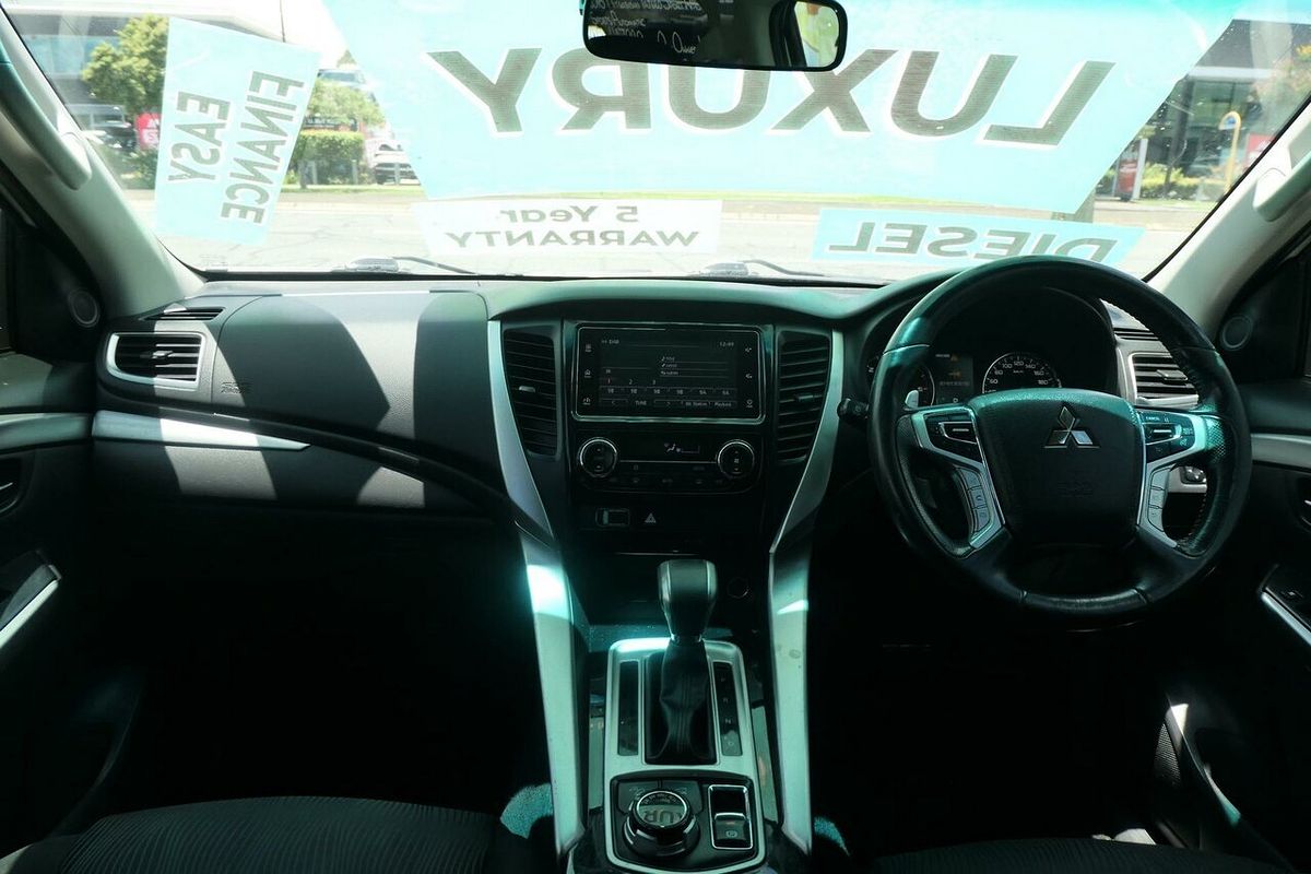2016 Mitsubishi Pajero Sport GLX QE