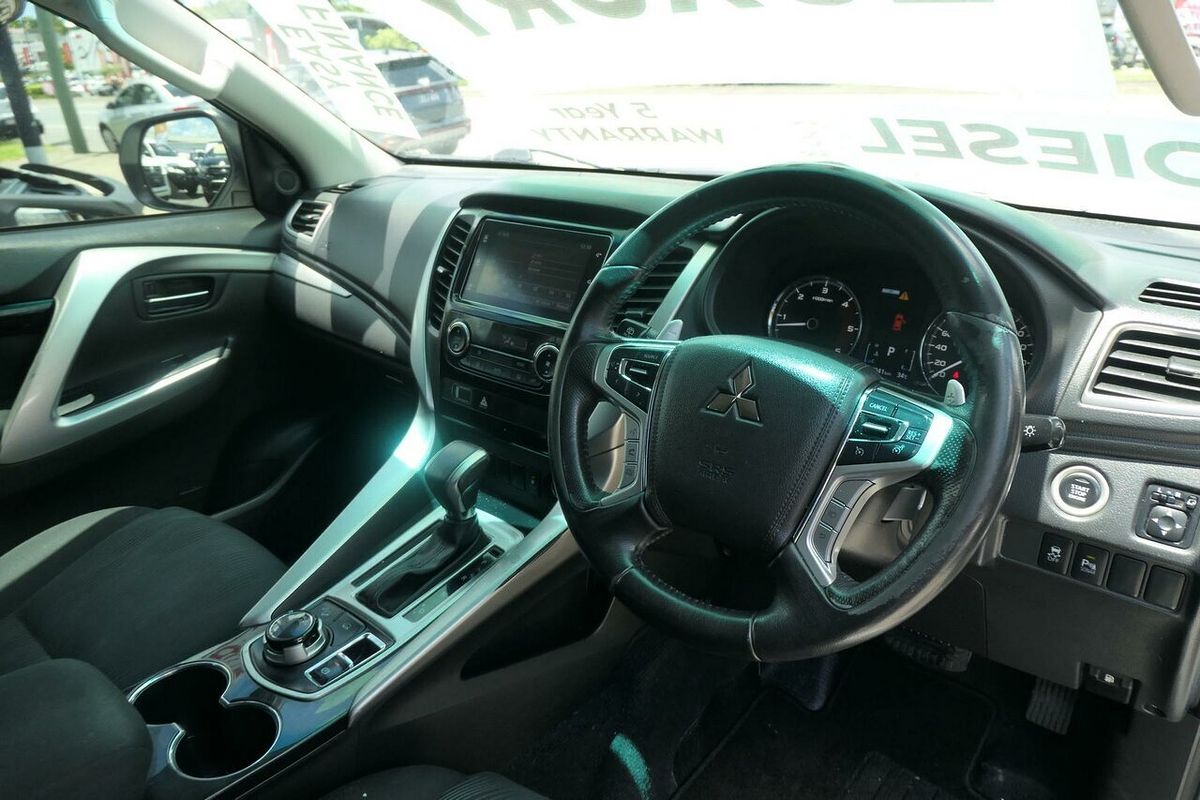 2016 Mitsubishi Pajero Sport GLX QE