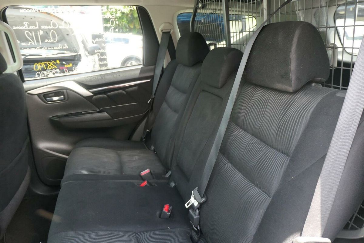 2016 Mitsubishi Pajero Sport GLX QE