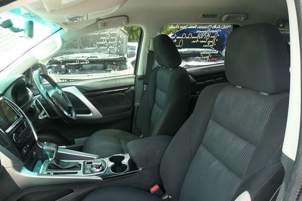 2016 Mitsubishi Pajero Sport GLX QE