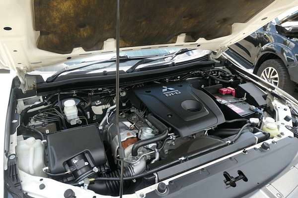 2016 Mitsubishi Pajero Sport GLX QE