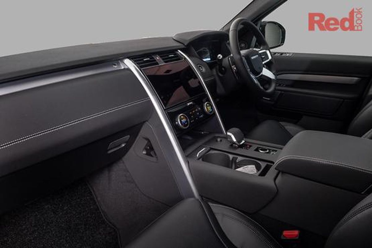 2025 Land Rover Discovery D350 Dynamic SE Series 5