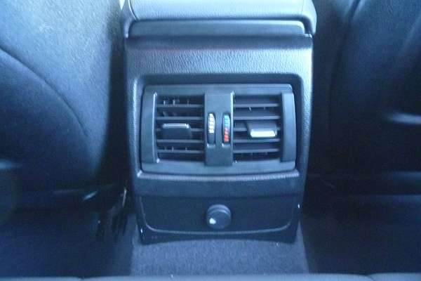 2012 BMW 1 18i SPORT LINE F20