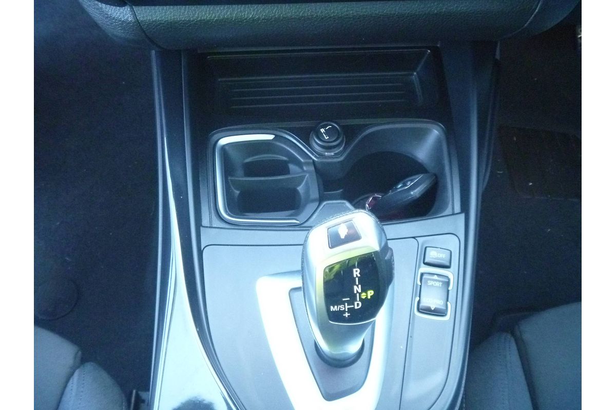 2012 BMW 1 18i SPORT LINE F20