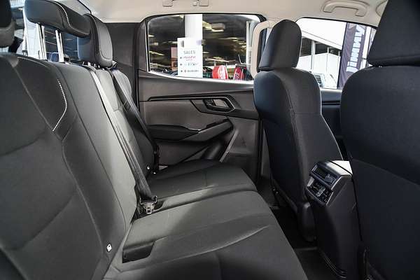 2025 Isuzu D-MAX SX 4X4