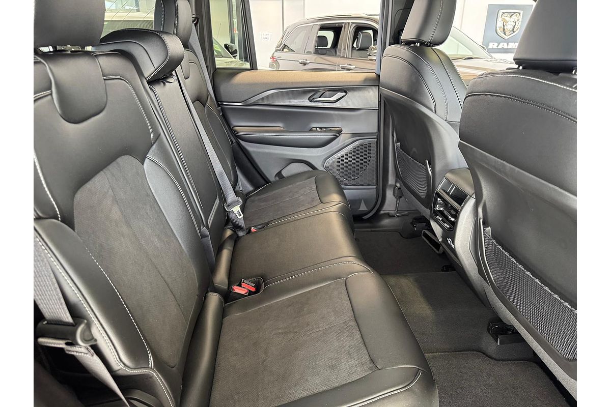 2023 Jeep Grand Cherokee Night Eagle WL