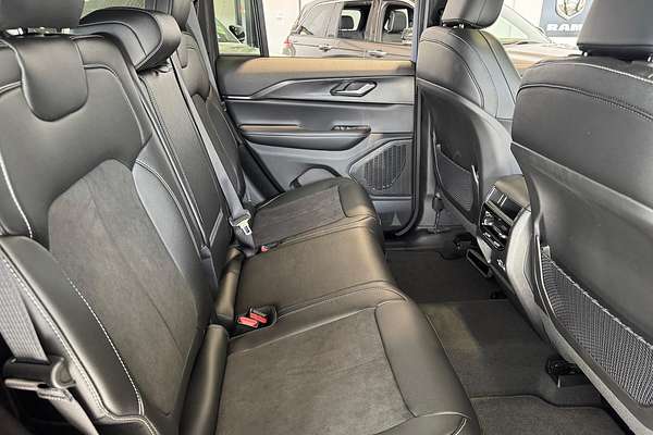 2023 Jeep Grand Cherokee Night Eagle WL