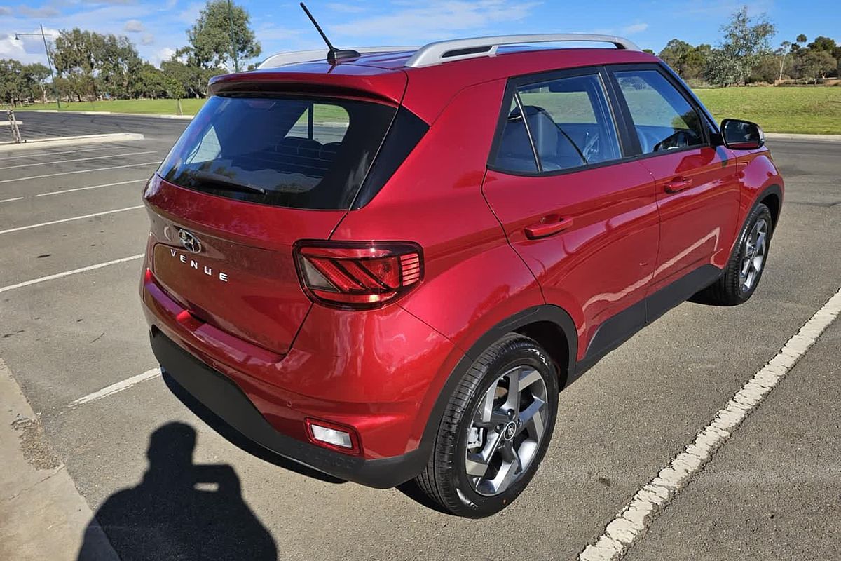 2025 Hyundai Venue Active QX.V5