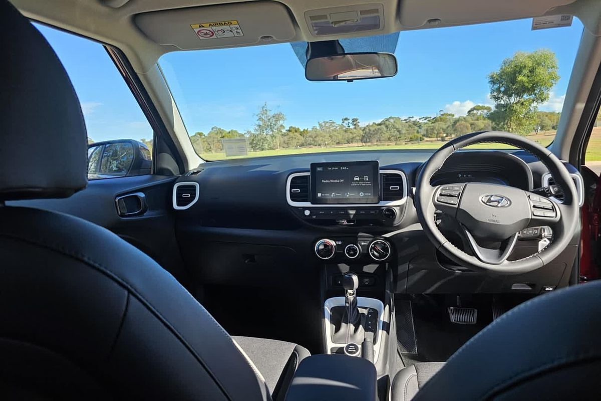 2025 Hyundai Venue Active QX.V5