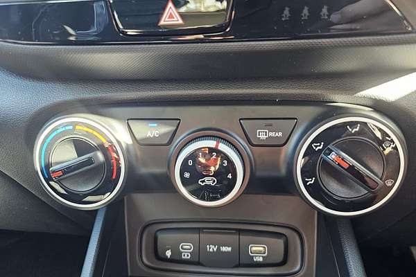 2025 Hyundai Venue Active QX.V5