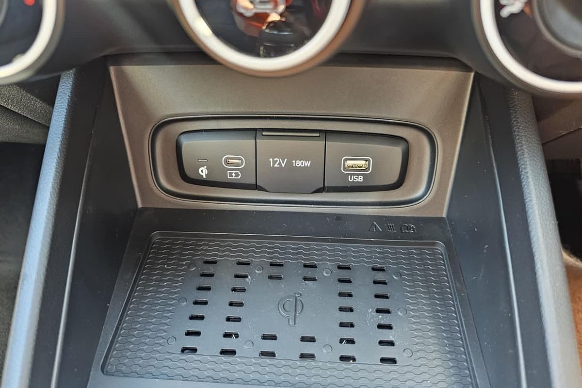 2025 Hyundai Venue Active QX.V5
