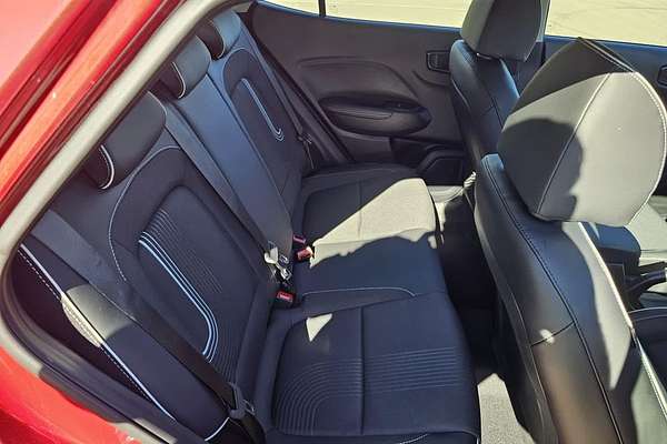 2025 Hyundai Venue Active QX.V5